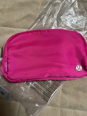Lululemon Sonic Pink Everywhere Belt Bag